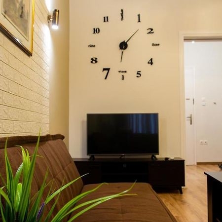 "Tsiftsis" City Apartments Kiáton Esterno foto