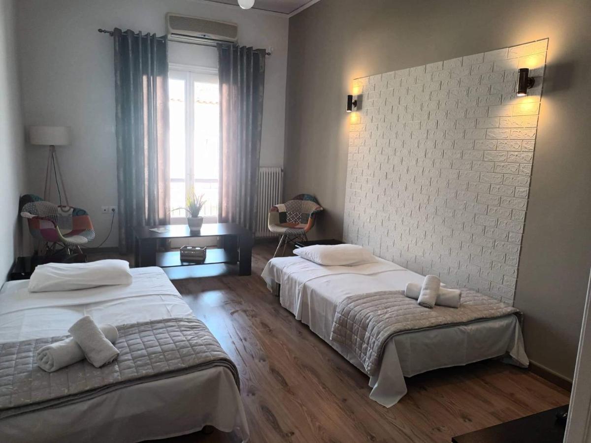 "Tsiftsis" City Apartments Kiáton Esterno foto