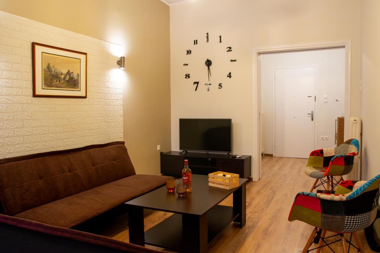 "Tsiftsis" City Apartments Kiáton Esterno foto