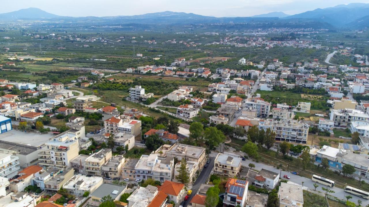 "Tsiftsis" City Apartments Kiáton Esterno foto